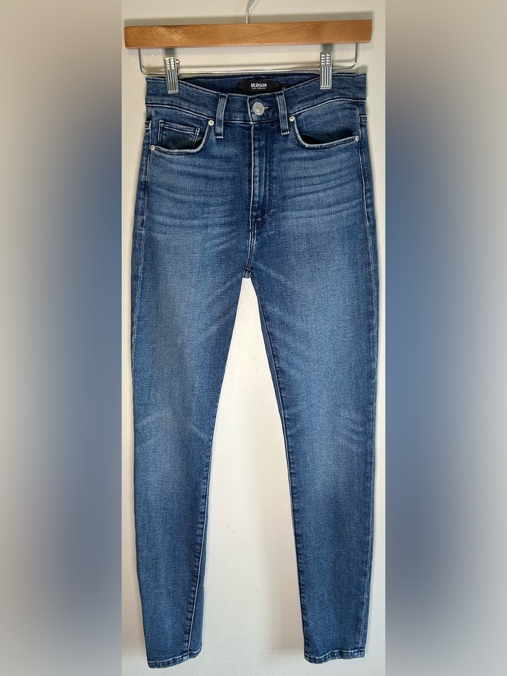 Hudson Los Angeles Barbara Super Skinny Head Over Heels Blue Jeans Size 26 NWOT